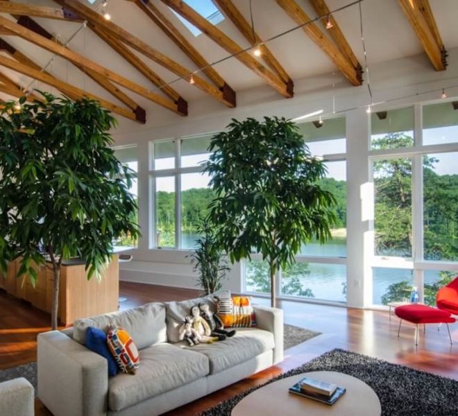 Lake Holiday House